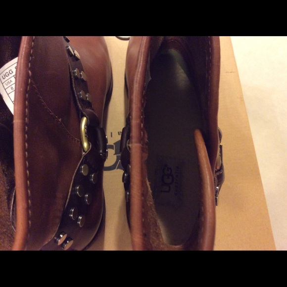 NewUggs boots - Picture 5 of 9